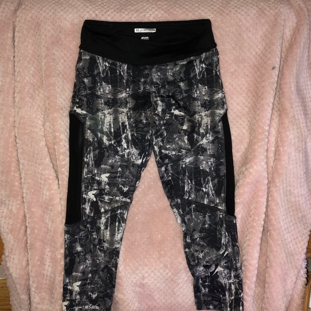 Black/White Leggings